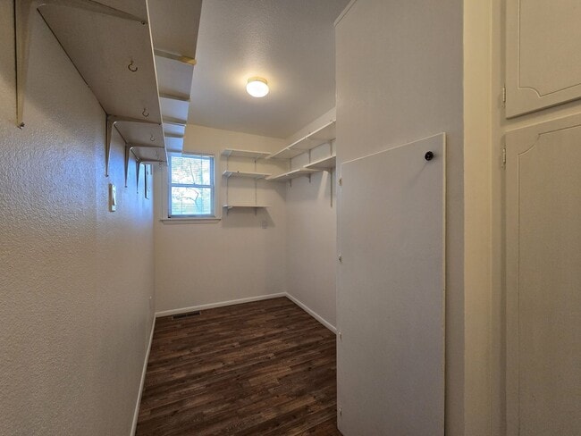 Building Photo - 112 Calle Palomita
