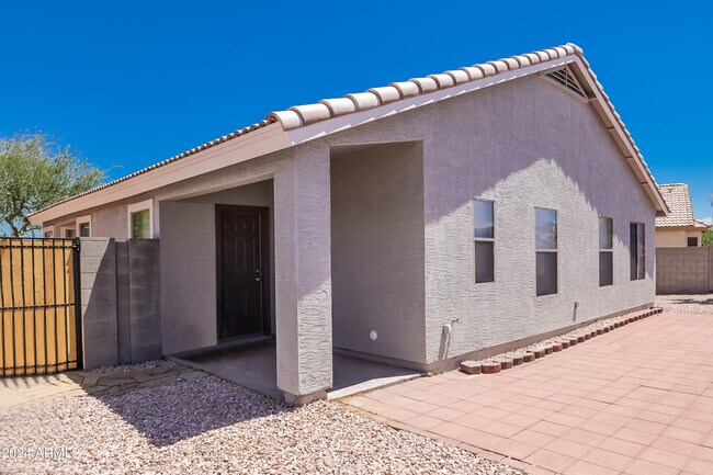 Building Photo - 1815 E Hamel Way
