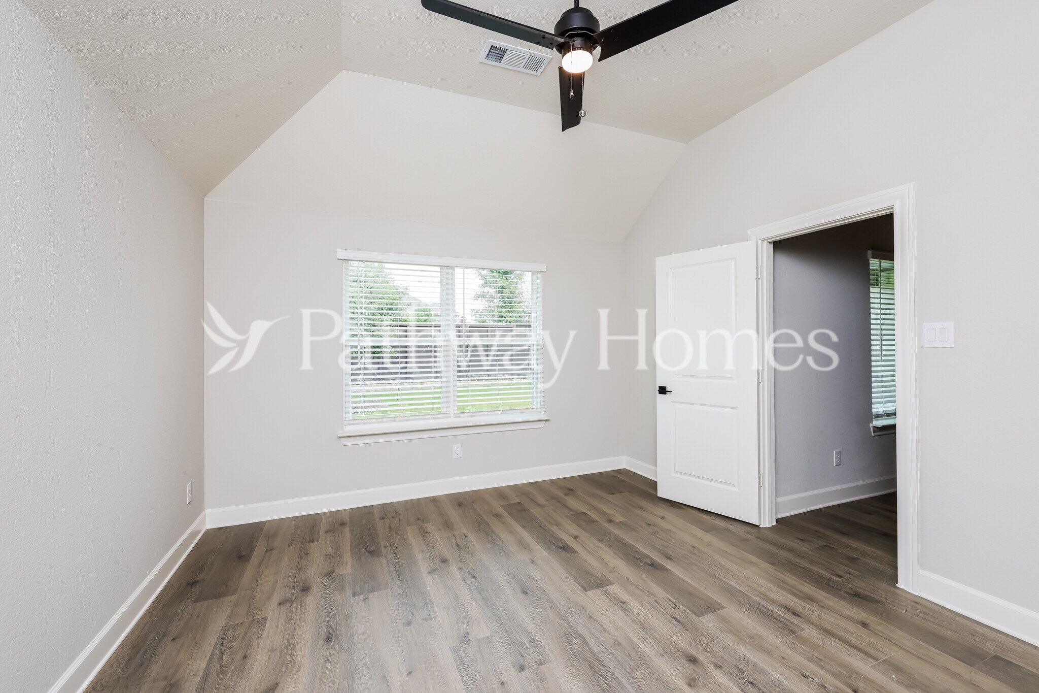 Building Photo - 1037 Costa Vista Trl