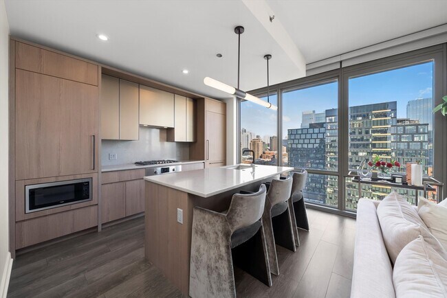 Building Photo - 164 N Peoria St