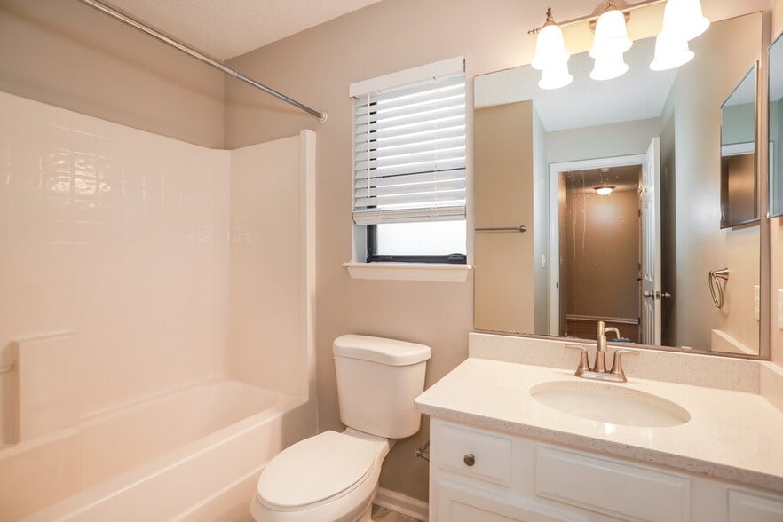 Building Photo - 2712 Secret Harbor Dr