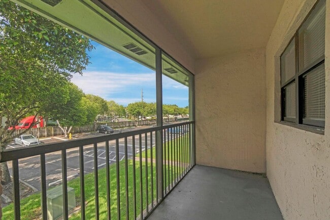 Building Photo - NICE 2/1 UNIT AVAILABLE AT THE PRESERVE in SUNRISE