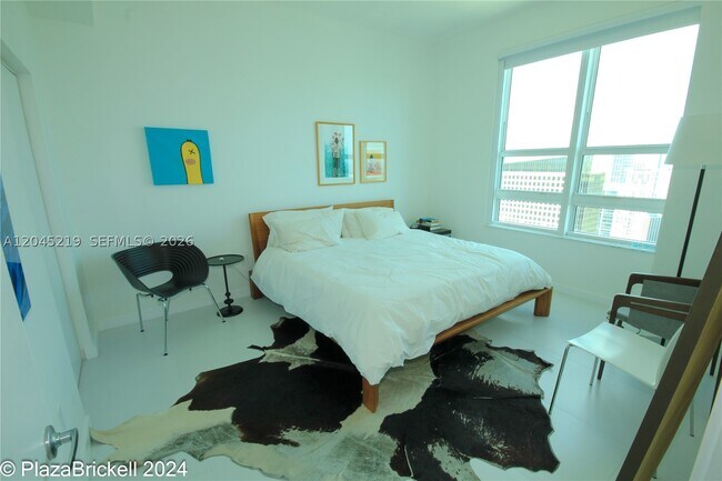 Building Photo - 950 Brickell Bay Dr