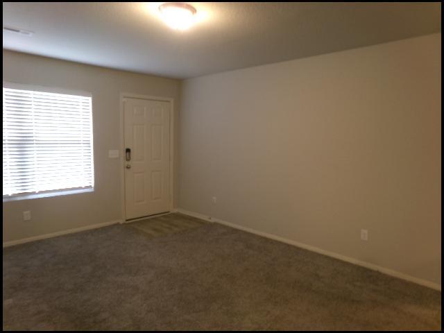 Building Photo - 10 Wisteria Dr