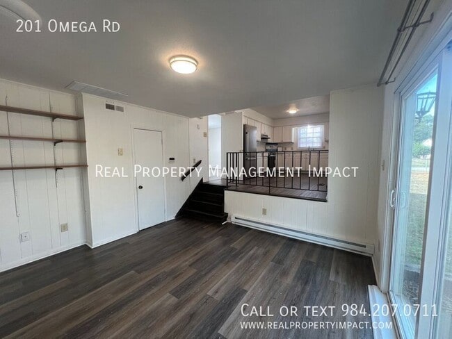 Building Photo - 201 Omega Rd