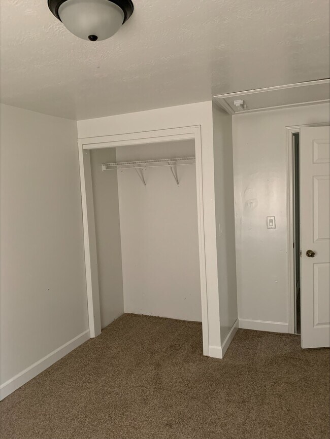 Building Photo - 3110 S Pershing Dr