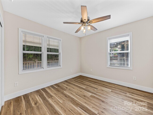 Building Photo - 42 Forsythe St