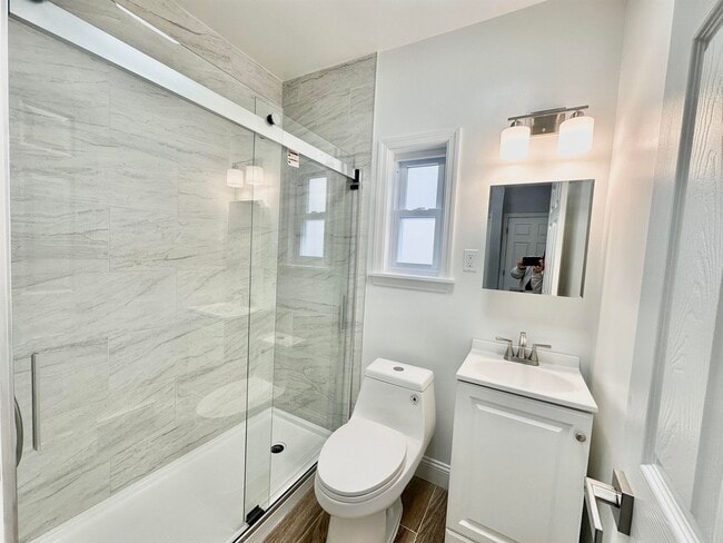 Building Photo - 130 Grant Ave