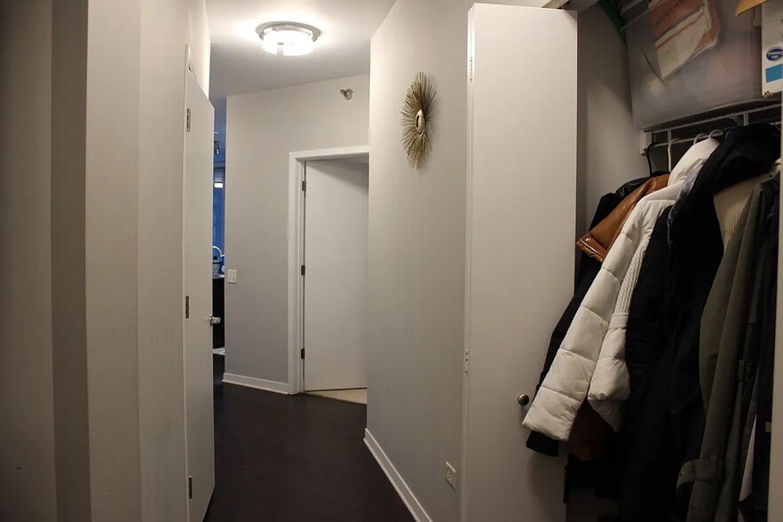 Building Photo - 757 N Orleans St