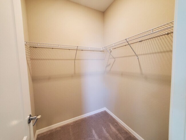 Building Photo - 4x3 in Castalina Gated Community, Ft. Myers