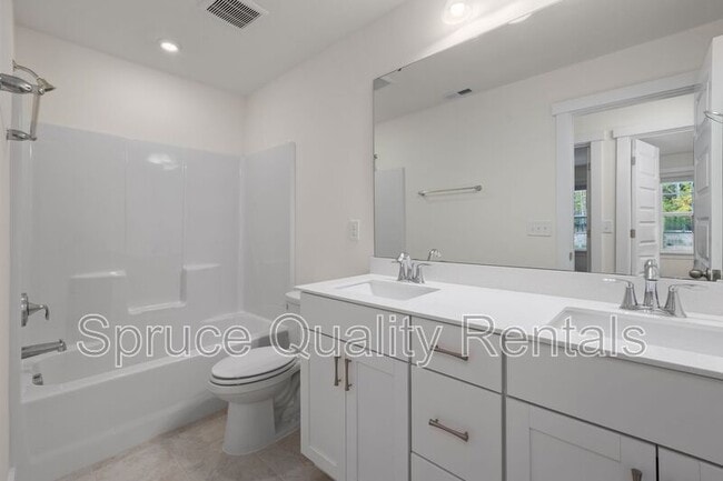 Building Photo - 4004 Upshur Ct