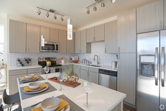 Building Photo - 1281 S Ulster St