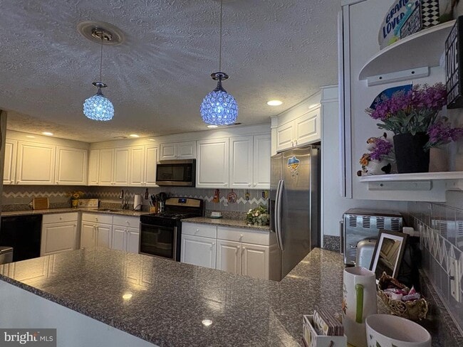 Building Photo - 803 Scott Cir