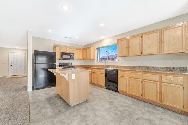 Building Photo - 3 BEDROOM SINGLE STORY IN HENDERSON!