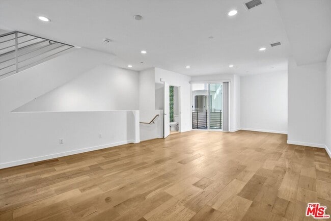 Building Photo - 1240 Gordon St