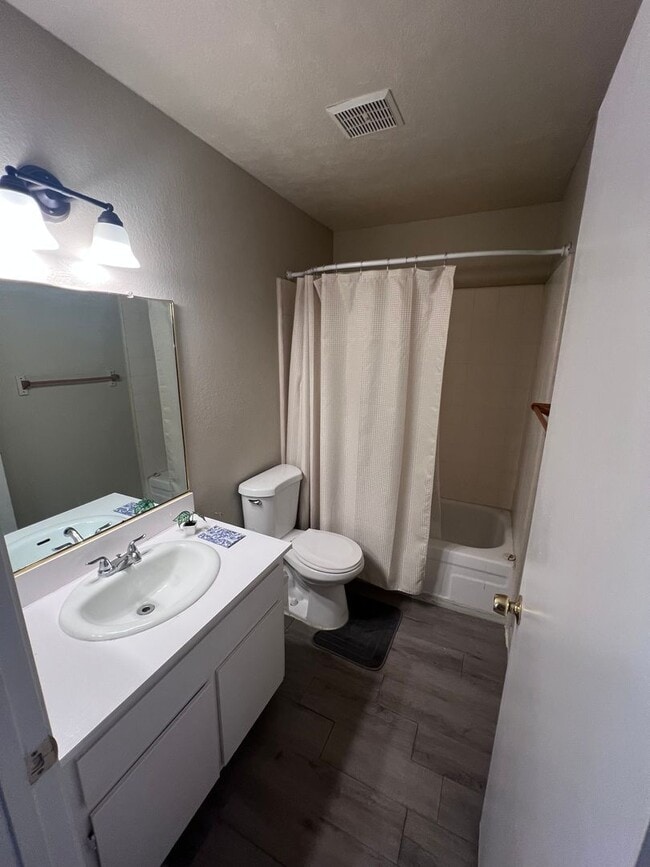 Building Photo - Charming 2 Bedroom Condo in Temecula, Ca.