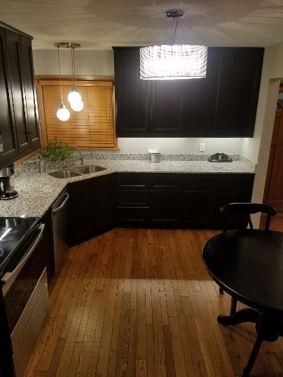 Building Photo - 1007 Roselawn Ave W