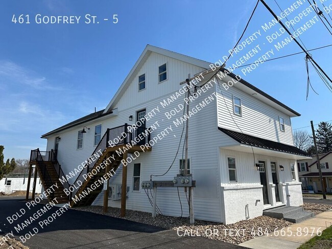 Primary Photo - 461 Godfrey St