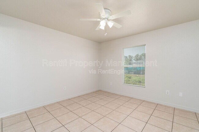 Building Photo - 208 Ichabod Ave