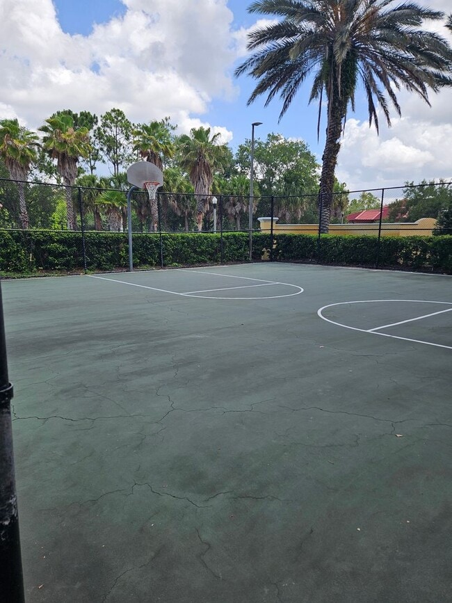 Building Photo - Beautifully Renovated 4 Bed / 2 Bath Condo in Visconti West Condominium- Water View