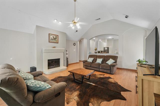 Building Photo - 3701 Kales Ln