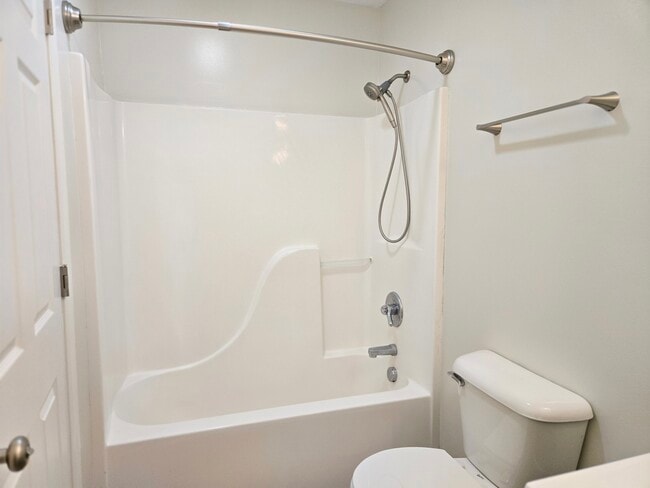 Building Photo - 3600 Old Forest Rd