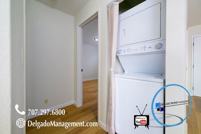 Building Photo - Benicia Large 2 Bedroom condo