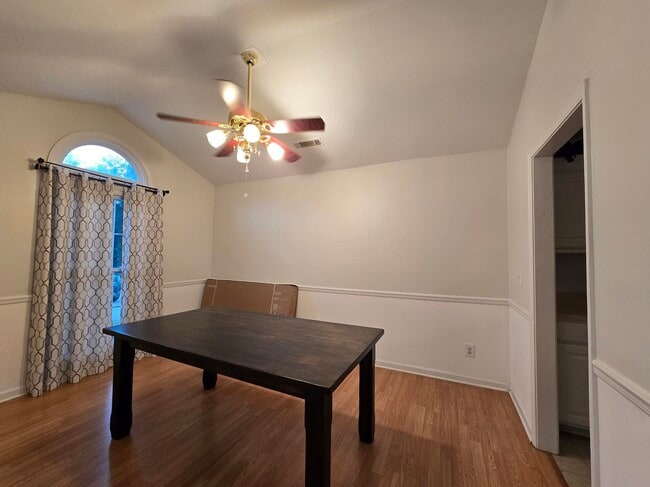 Building Photo - 5945 Lost Creek Dr