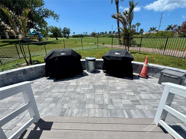 Building Photo - 5700 Escondida Blvd S