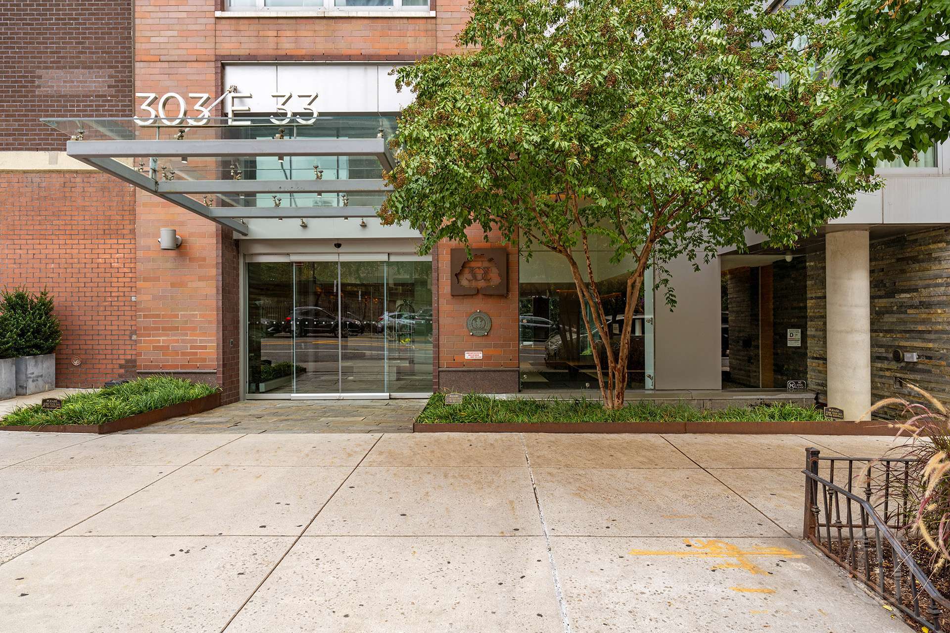 Building Photo - 303 E 33rd St