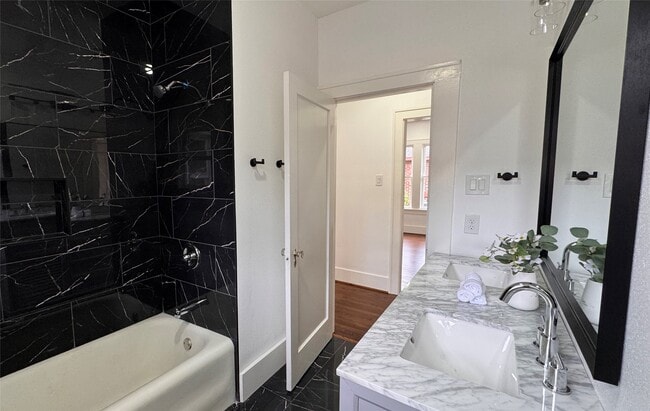 Building Photo - 1569 Elliott St