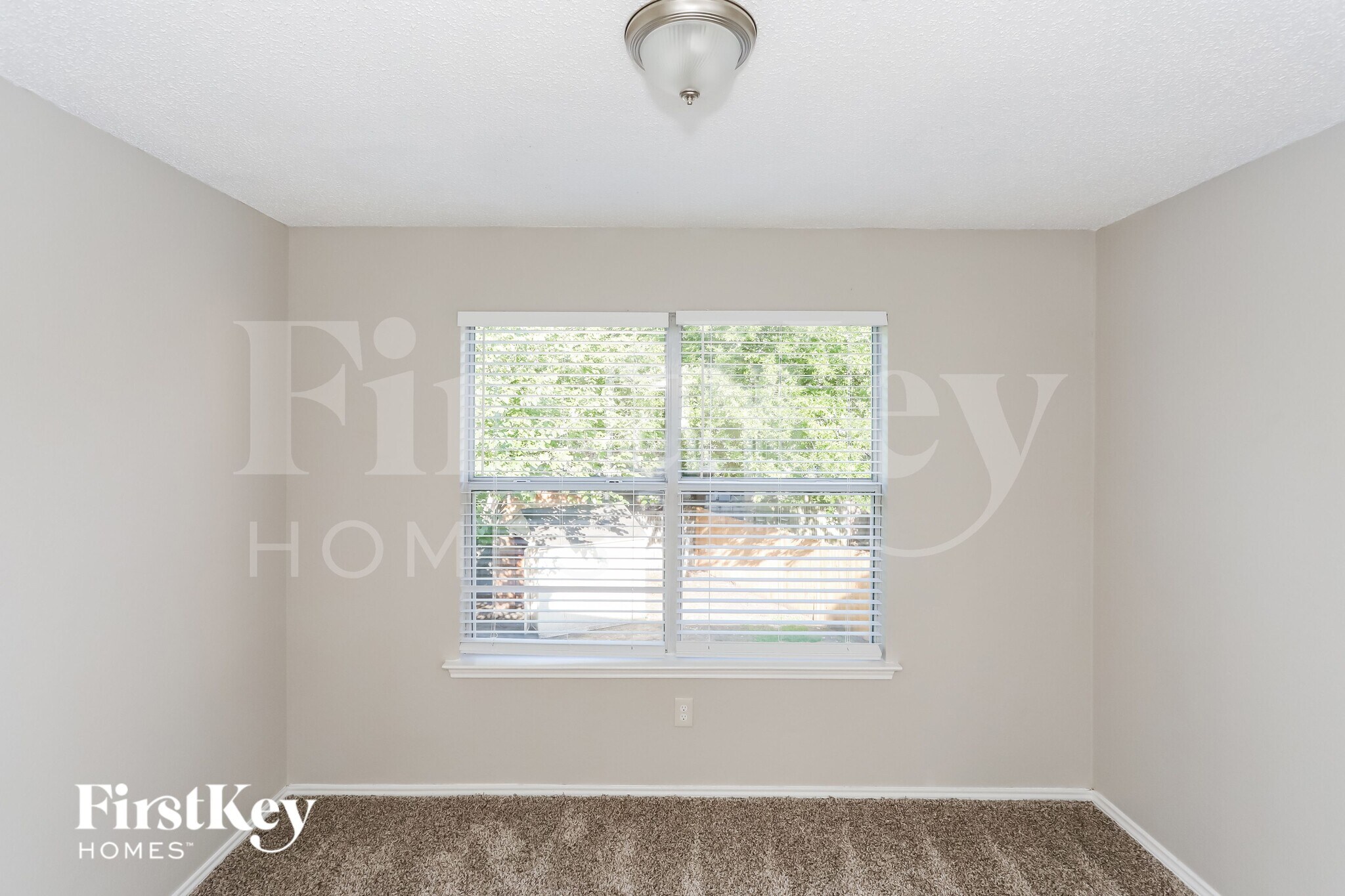 Building Photo - 5320 Faireast Ct