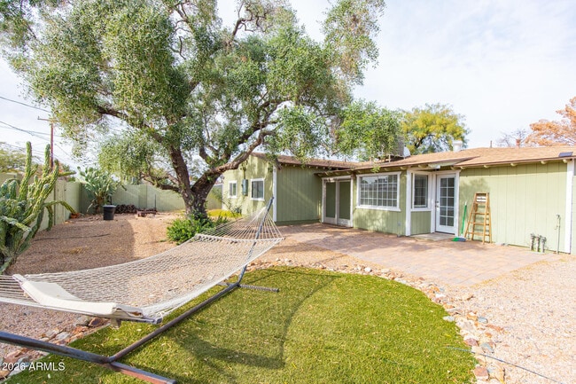 Building Photo - 1029 W Elna Rae St