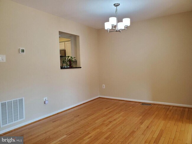 Building Photo - 14920 Forest Landing Cir