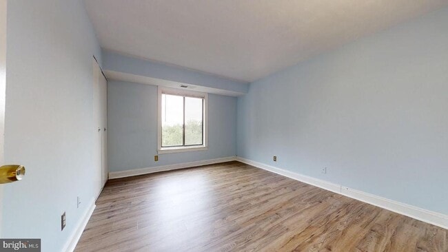 Building Photo - 3100 S Manchester St