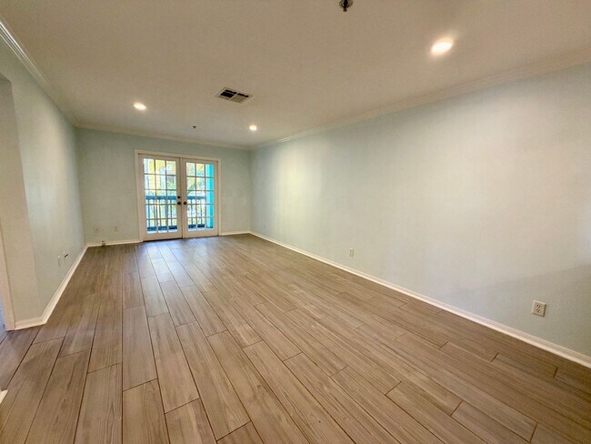 Building Photo - 2 bedroom 2 bathroom Condo in South Tampa!!
