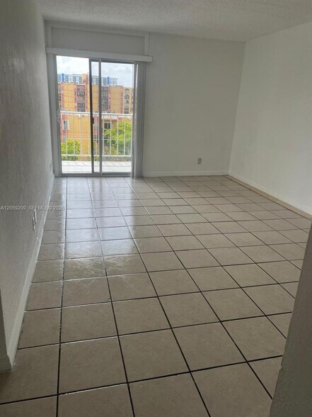 Building Photo - 801 NW 47th Ave