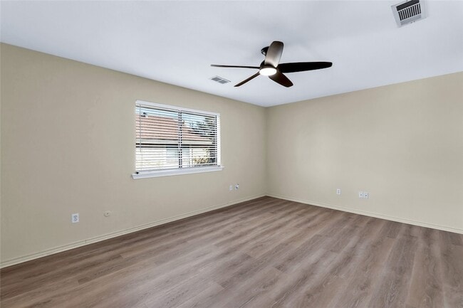 Building Photo - 2640 Custer Pkwy