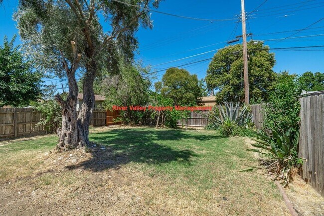 Building Photo - Coming Soon! Adorable remodeled Cottage, 3...