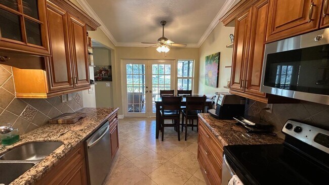 Building Photo - 6594 Casabella Ln