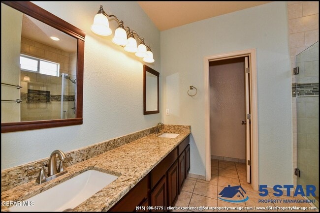 Building Photo - 11989 Mesquite Miel Dr