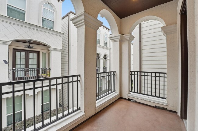 Building Photo - 2714 Freund St