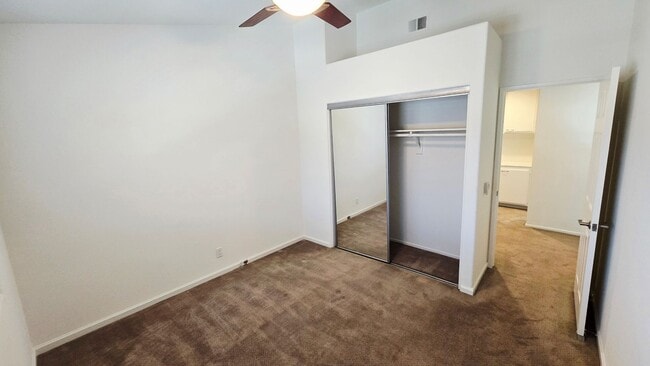Building Photo - Charming 3-Bedroom Home in Prime Irvine Lo...