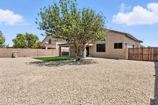 Building Photo - 6412 N 78th Ln