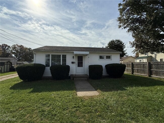 Building Photo - 312 Minnich Ave NE