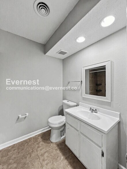 Building Photo - 4330 Almo Ave