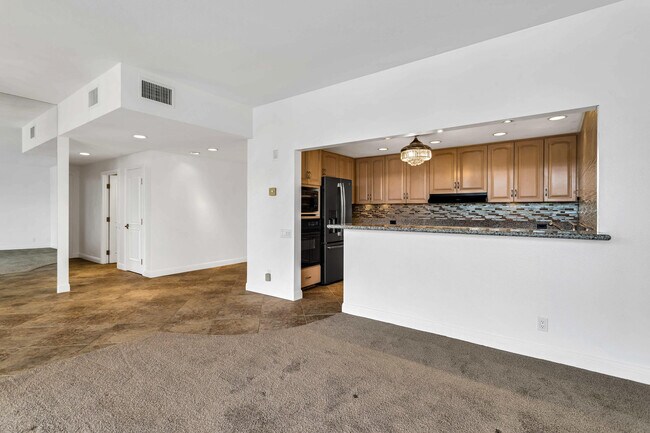 Building Photo - 910 Island Dr