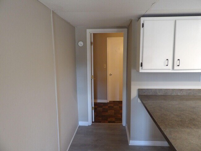 Building Photo - 65 Ashwood Ct