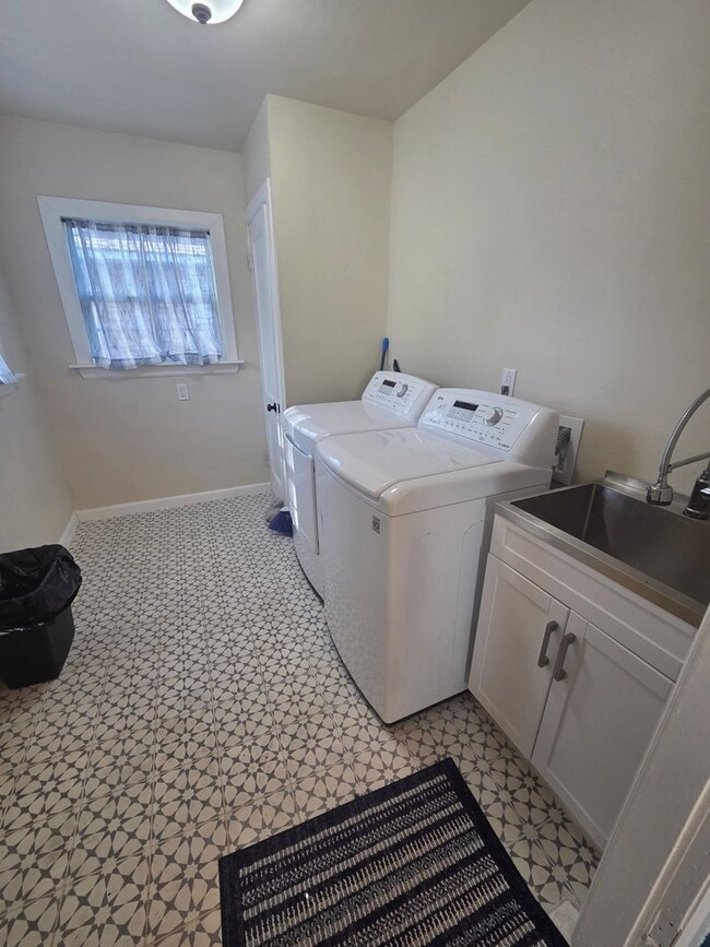 Building Photo - ?Cute Home in Norman 7 minutes from OU Campus! ?