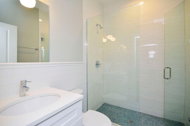 Building Photo - Rehabbed East Humboldt 2 Bedroom Apartment